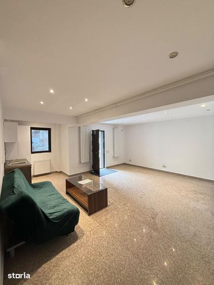Apartament de vanzare- posibilitate spa?iu comercial Str. Soarelui - 10