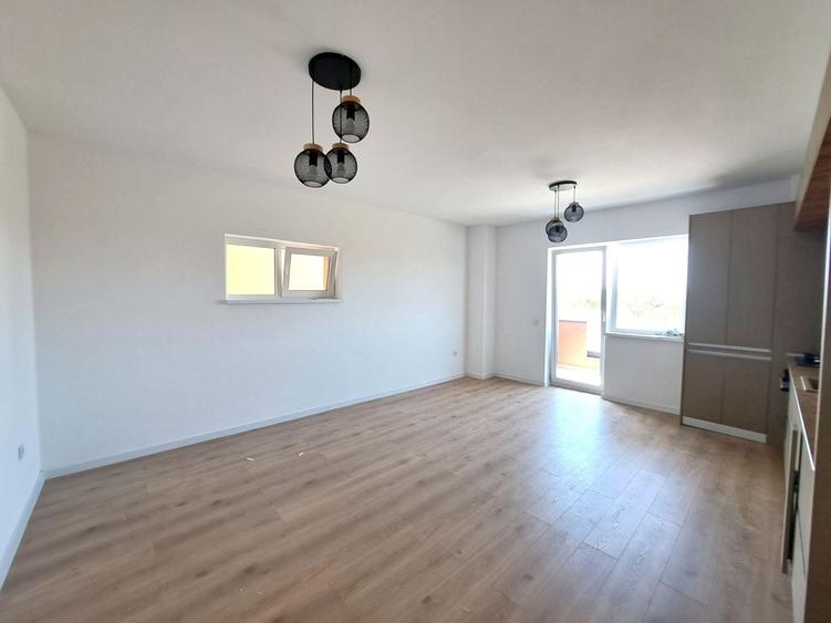 Apartament cu 3 camere decomandat în Vest