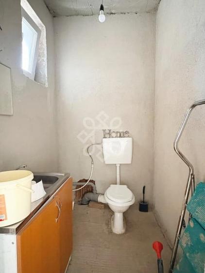 Casă cu 4 camere cu Teren 745 Mp în Central