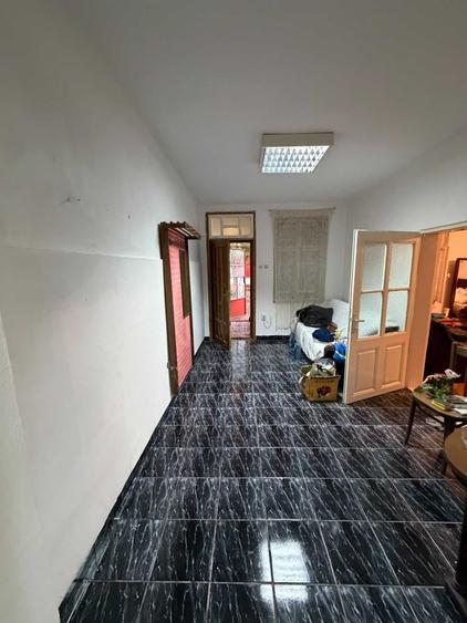 Casă cu 3 camere în Central