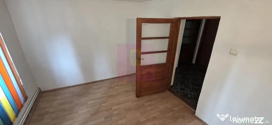 Casă cu 5 camere cu Teren 251 Mp în Zamora