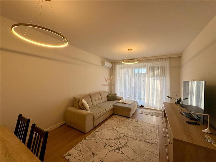 Apartament cu 3 camere semidecomandat în Exterior Vest