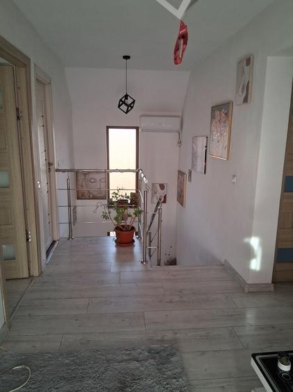 Casă cu 4 camere în Geamăna