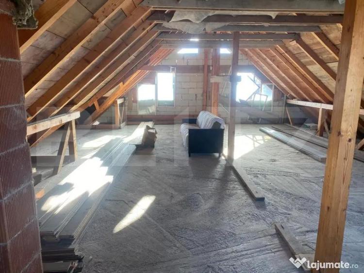 Casă cu 7 camere cu Teren 600 Mp în Central
