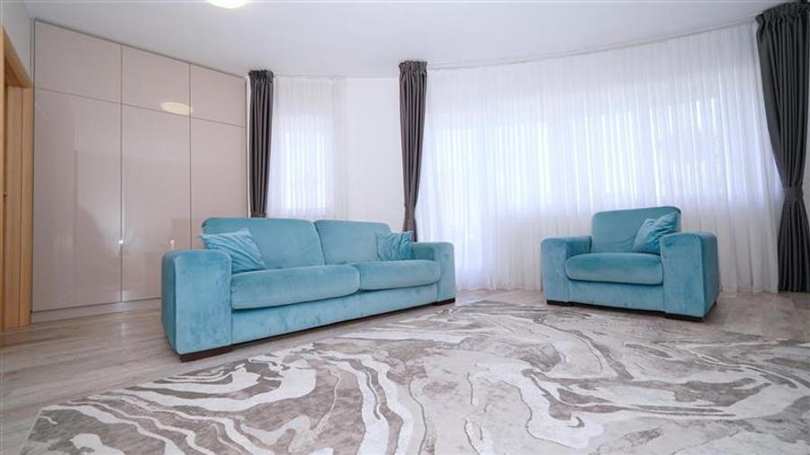Apartament cu 3 camere decomandat, mobilat în Calea Aradului