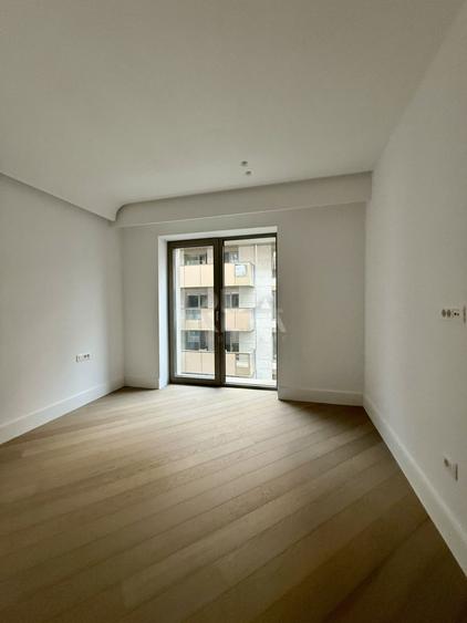 Apartament cu 3 camere semidecomandat în Iancu Nicolae