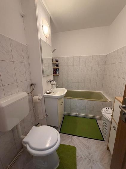 Apartament cu 3 camere decomandat în Lenin