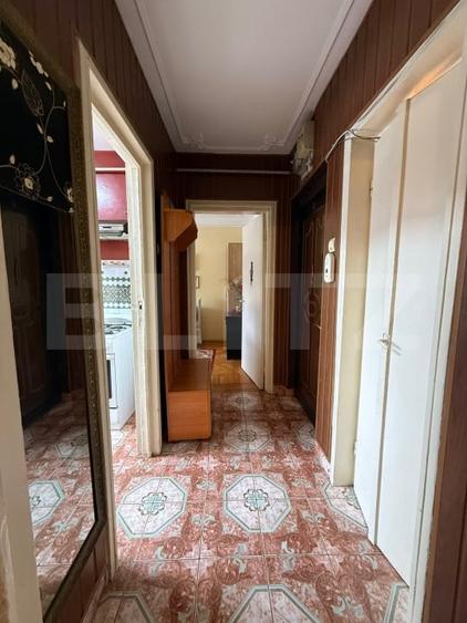 Apartament cu 3 camere semidecomandat, mobilat în Tătărași