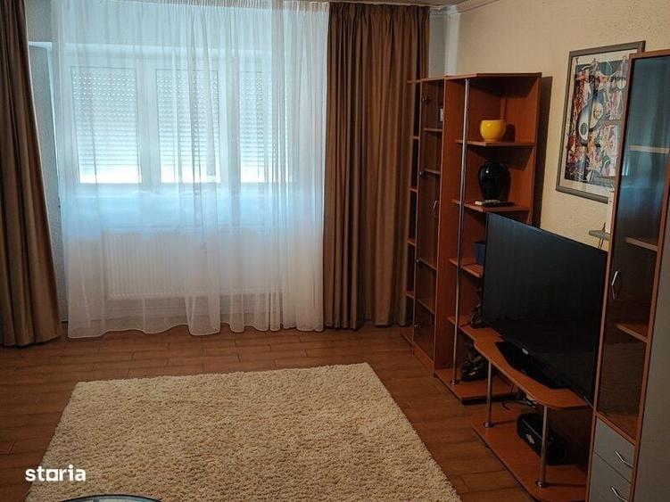 Apartament cu 3 camere decomandat în Vatra Luminoasă