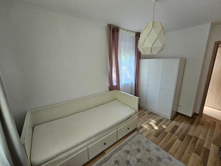 Apartament cu 3 camere decomandat, mobilat în Central