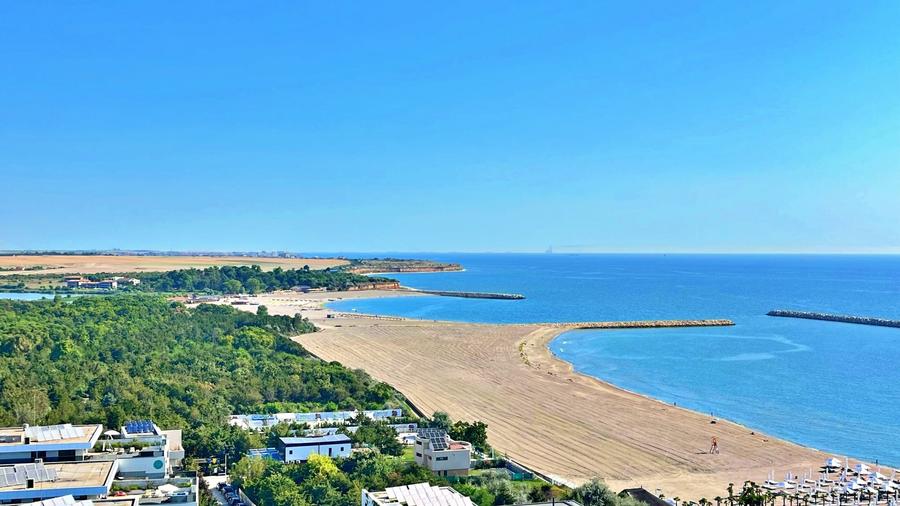 Apartament cu 2 camere decomandat în Olimp
