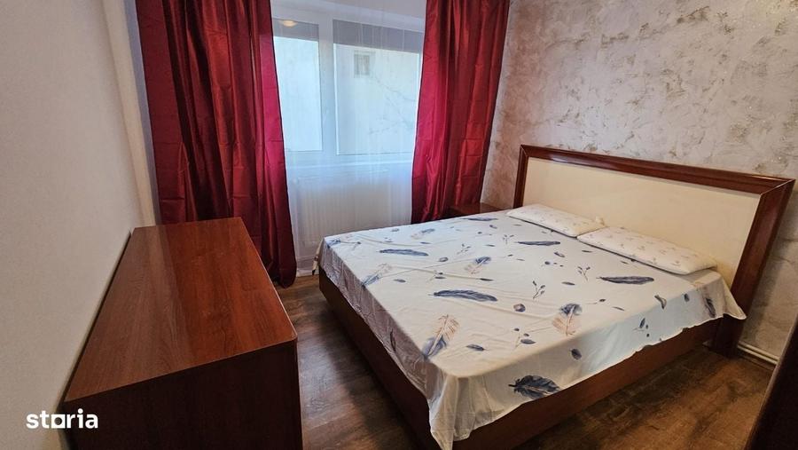 Apartament cu 3 camere semidecomandat în Central