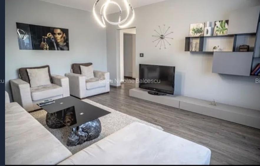 Apartament 3 camere Zona 13 Septembrie