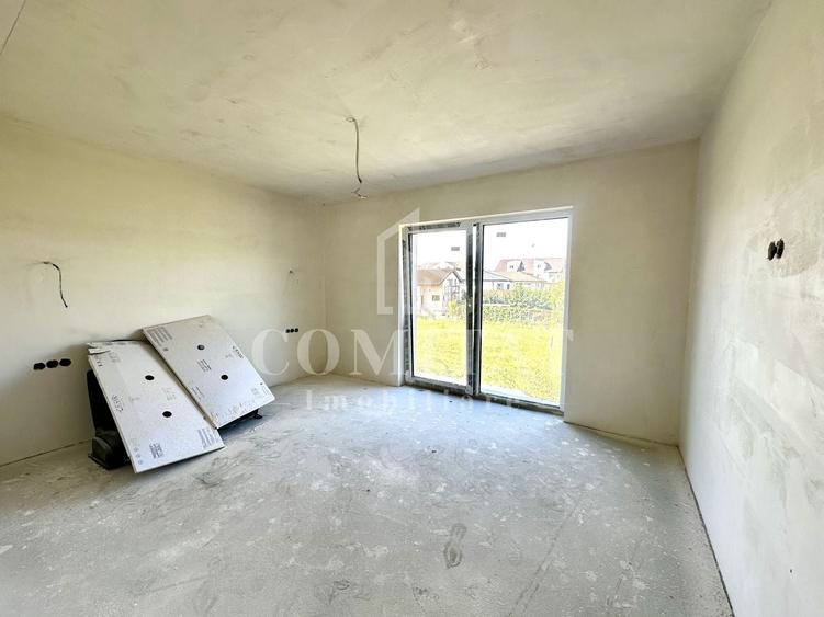 Duplex cu 4 camere cu Canalizare în Florești