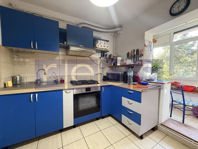 Apartament cu 2 camere decomandat, mobilat în Titan