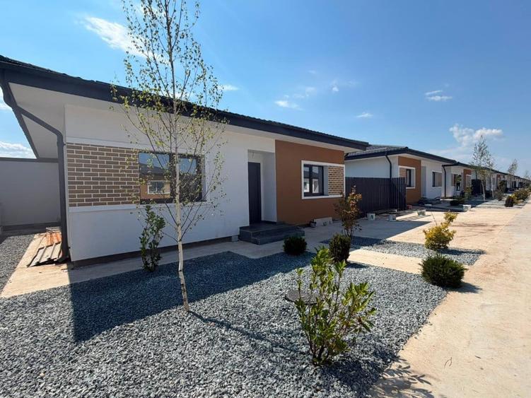 Casă cu 4 camere cu Teren 400 Mp în Tunari
