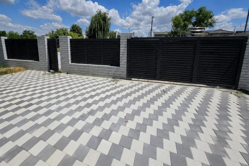 Casă cu 4 camere în Odăile