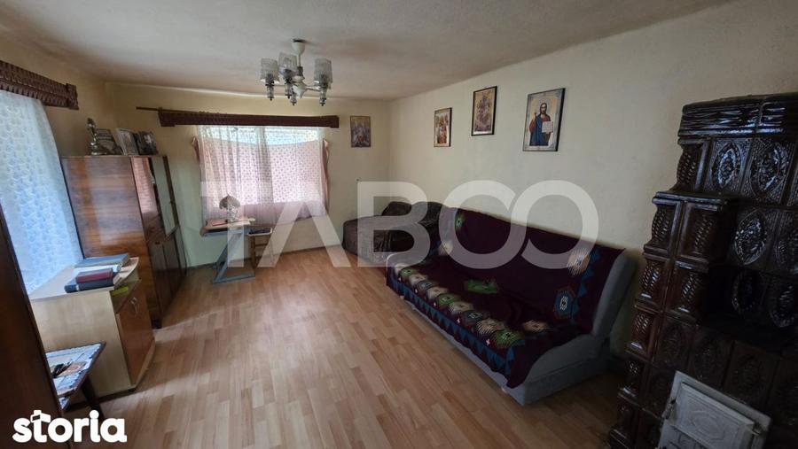 Casă cu 3 camere cu Teren 160 Mp în Câlnic