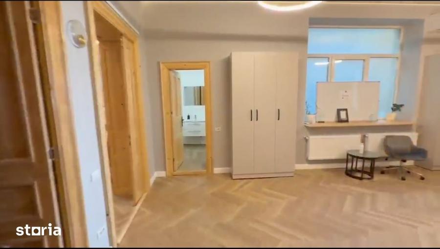 Apartament cu 5 camere în Peninsula