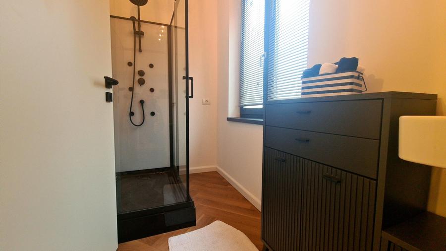 Casă cu 2 camere cu Canalizare în Centrul Istoric