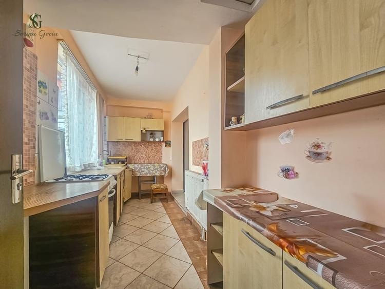 Apartament cu 3 camere decomandat, mobilat în Codlea