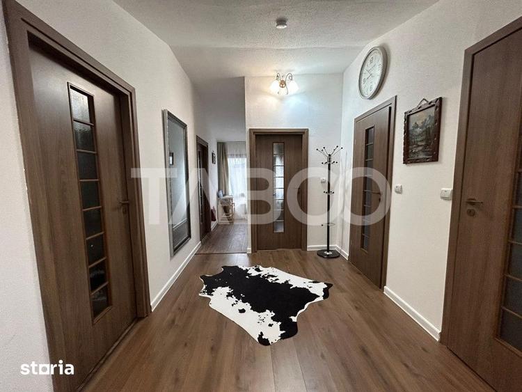 Casă cu 4 camere cu Teren 240 Mp în Șura Mare