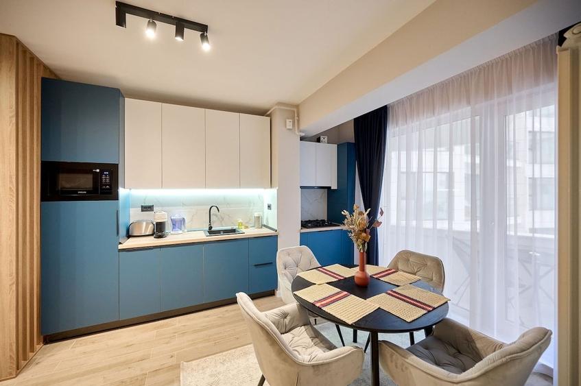 Apartament cu 3 camere decomandat în Mamaia-Sat