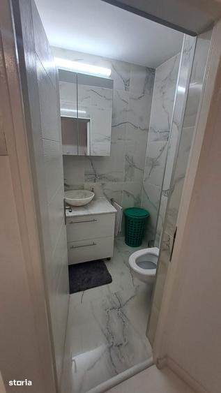 Apartament cu 4 camere decomandat în Progresul