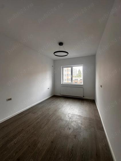 Apartament cu 3 camere în Brâncoveanu