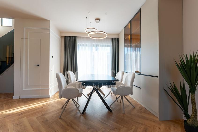 Duplex cu 4 camere cu Canalizare în Chinteni