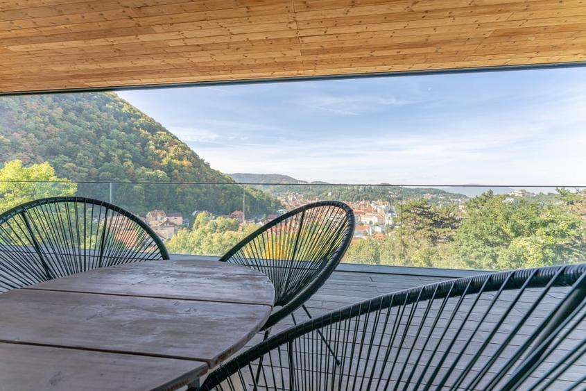 Apartament cu 3 camere decomandat, mobilat în Ultracentral