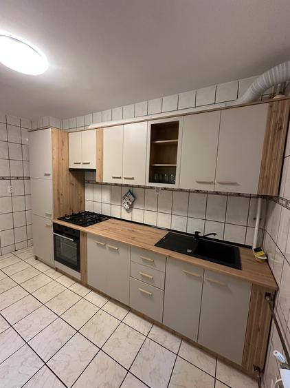 Apartament cu 3 camere decomandat, mobilat în Lujerului