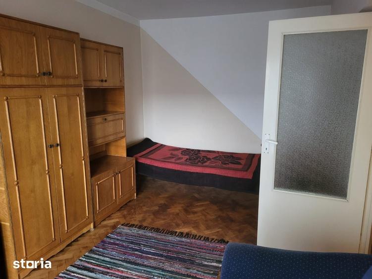 Apartament cu 2 camere semidecomandat în Cristian