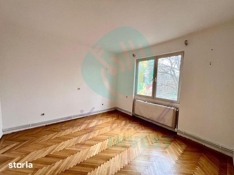 Apartament cu 4 camere în Unirii