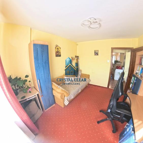 Apartament cu 3 camere decomandat în Unirii