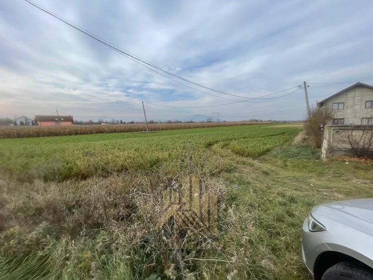 Teren Construcții intravilan de 3500 mp, în Stupini