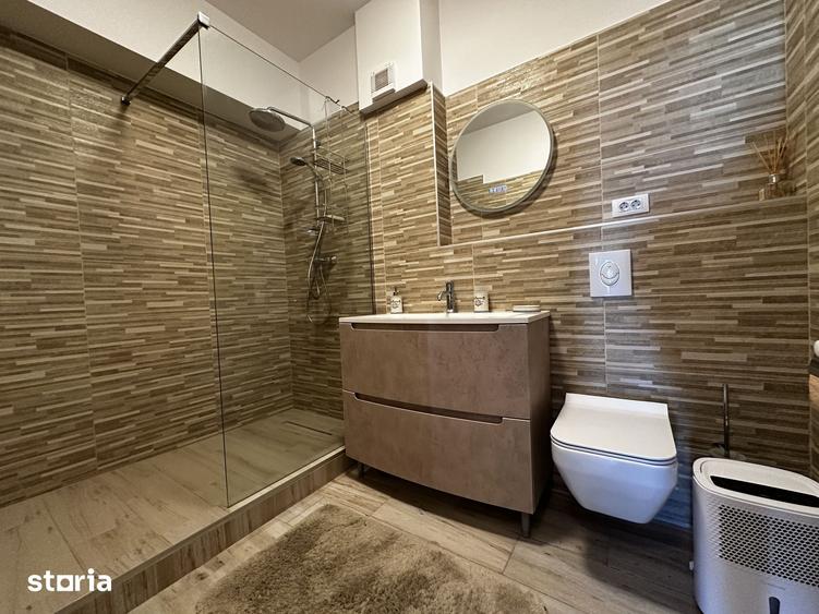 Apartament cu 4 camere în Unirii