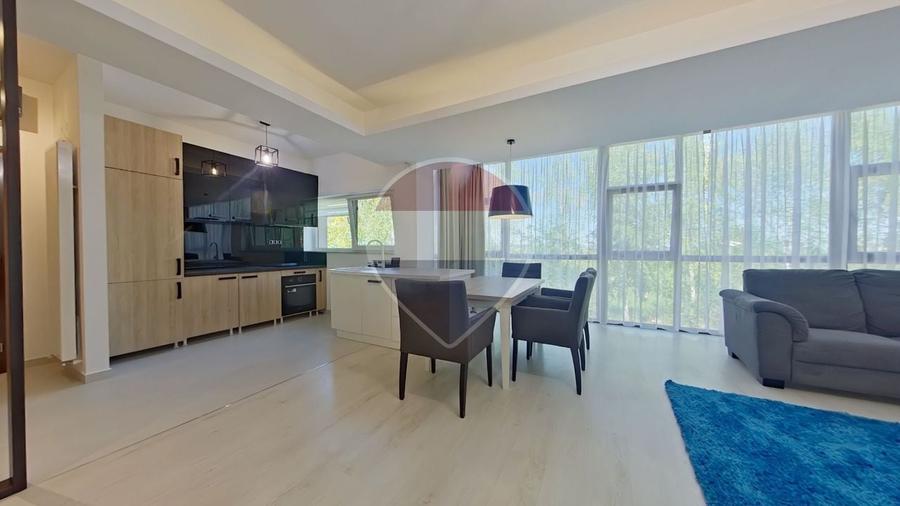 Apartament cu 3 camere semidecomandat, mobilat în Europa