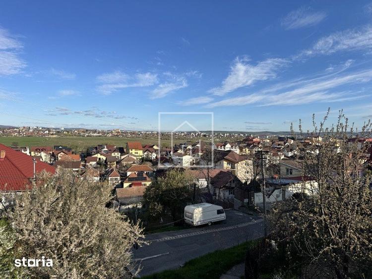 Casă cu 4 camere cu Canalizare în Valea Aurie