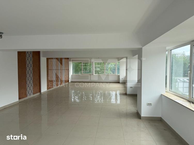 Spațiu comercial, de 120 mp, în Rădăuți