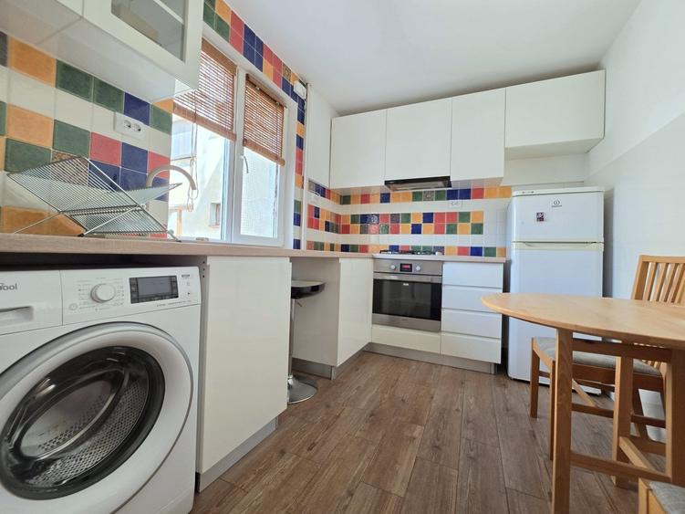 Apartament cu 2 camere decomandat în Cișmigiu
