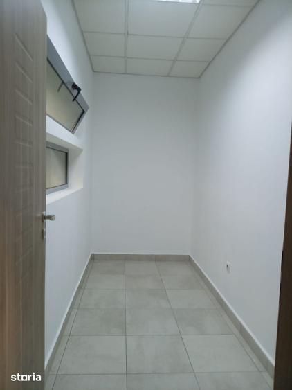 Spațiu comercial, de 330 mp, în Rogerius