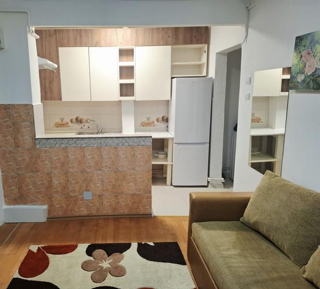 Apartament cu 2 camere semidecomandat în Tătărași