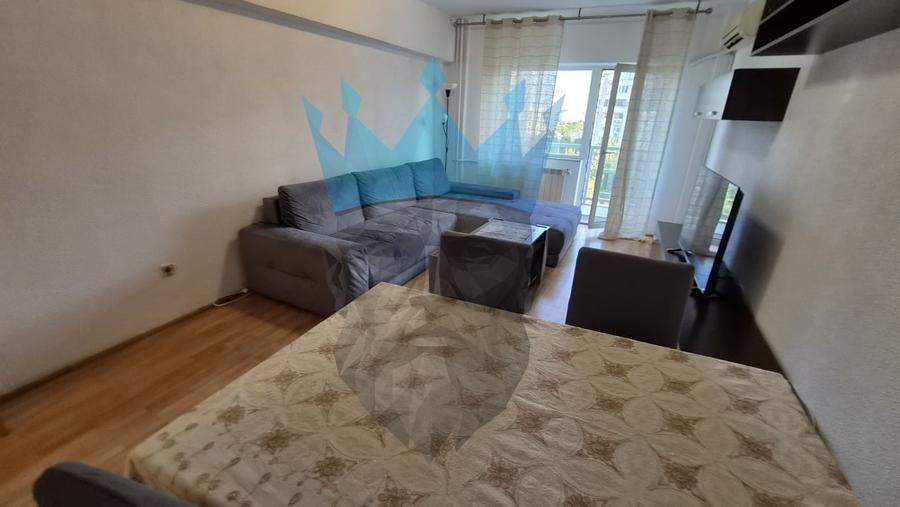 Apartament cu 3 camere decomandat, mobilat în P-ța Alba Iulia