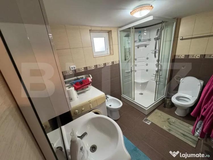 Casă cu 4 camere cu Teren 1000 Mp în Central