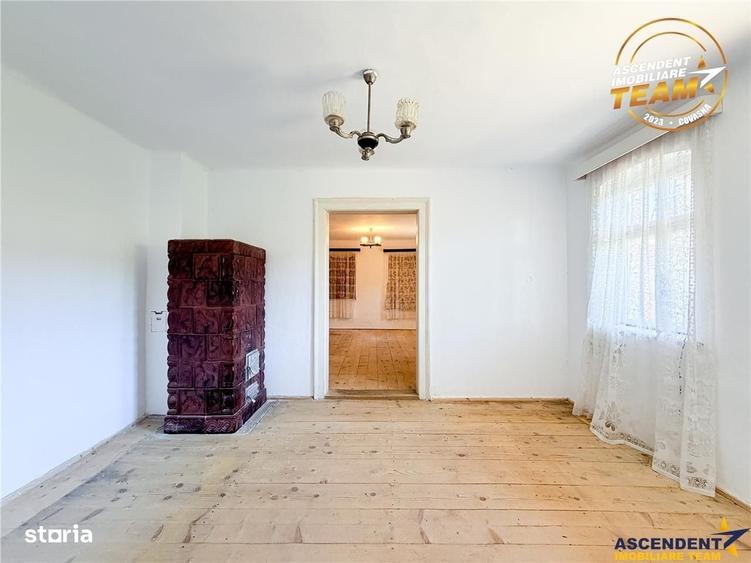 Casă cu 4 camere în Araci