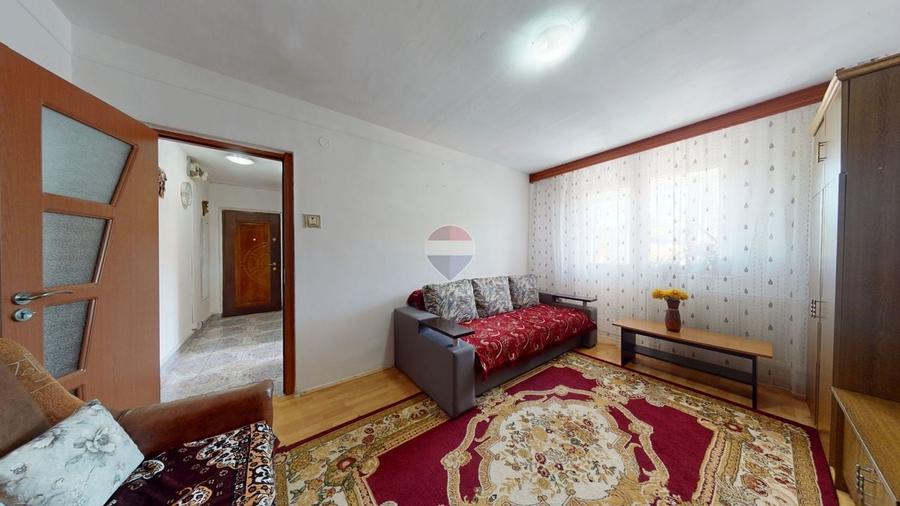 Apartament cu 2 camere decomandat în Noua