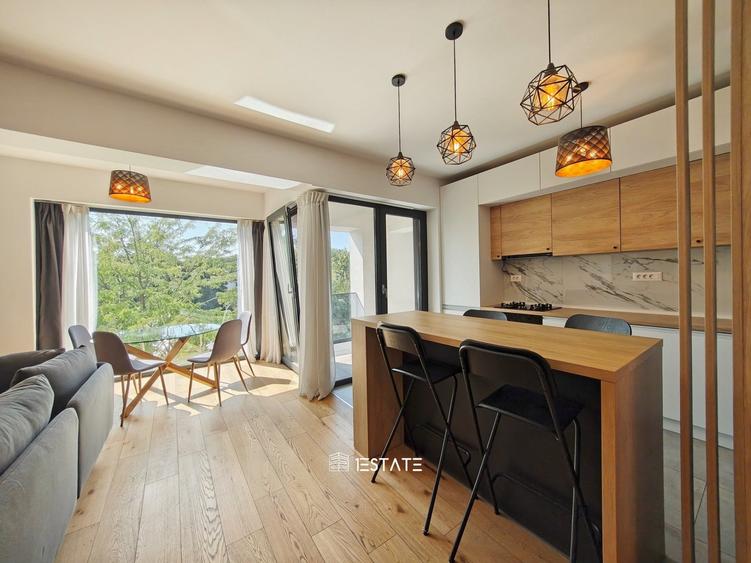 Apartament cu 3 camere decomandat, mobilat în Băneasa