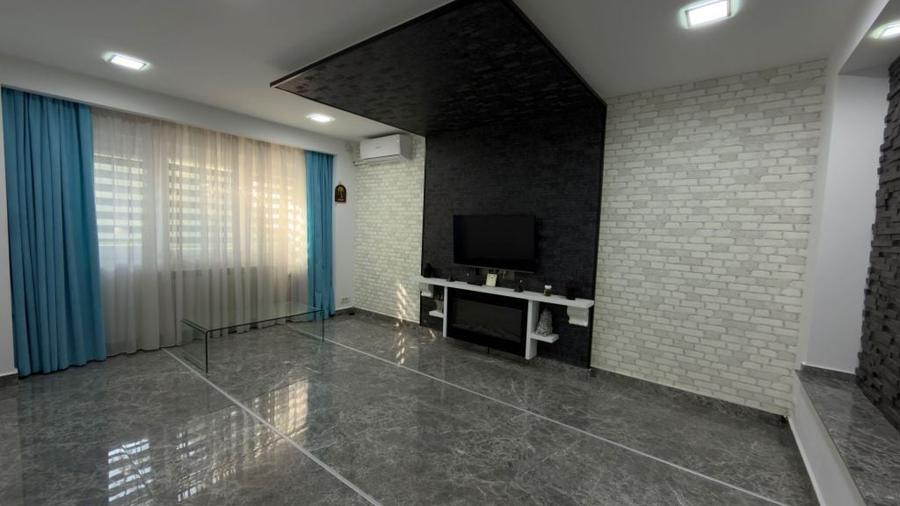 Apartament cu 3 camere decomandat în Giurgiului