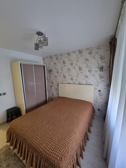 Se inchiriaza apartament 3 camere - 1